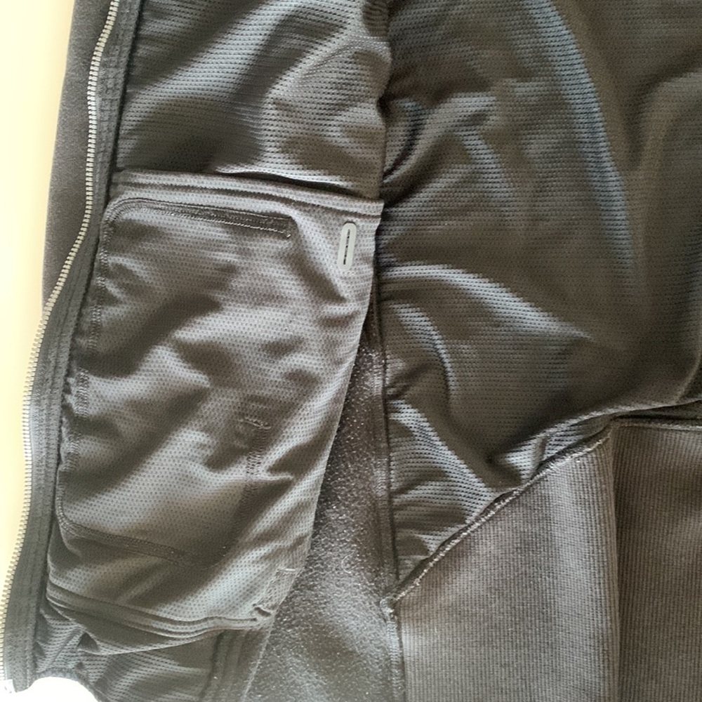 Lululemon Stand Out Sherpa jacket in black-size 6 - Picture 10 of 15